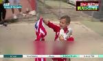 Revoir Griezmann invite un enfant au centre d'entraînement et lui offre ses crampons : du 01 Mai