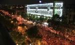 Revoir La tension monte sur les champs-Élysées : du 01 Juin
