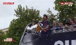 Revoir Les joueurs parisiens descendent les champs-Élysées : du 01 Juin