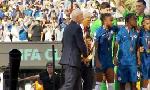 Revoir Trump s?invite sur le podium avec les joueurs de chelsea : du 14 Juillet