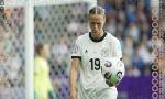 Revoir Le profil de klara bühl en vidéo, nommée pour le ballon d'or 2025 : du 12 Aout