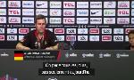 Revoir La conf' interrompue pour célébrer l?anniversaire de schröder : du 15 Septembre