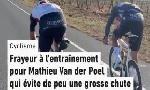 Revoir Frayeur  l'entranement pour mathieu van der poel qui vite de peu une grosse chute du 07 Dcembre