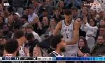 Revoir Victor wembanyama fait le spectacle en seulement 17 minutes avec les spurs face � washington du 19 D�cembre