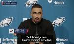 Revoir Jalen hurts d�pit� apr�s l?�limination des philadelphia eagles, champions en titre, au premier tour des play-offs de nfl du 12 Janvier